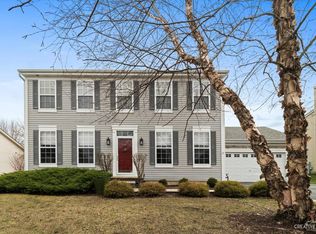 198 Caledonian Ave, Sugar Grove, IL 60554