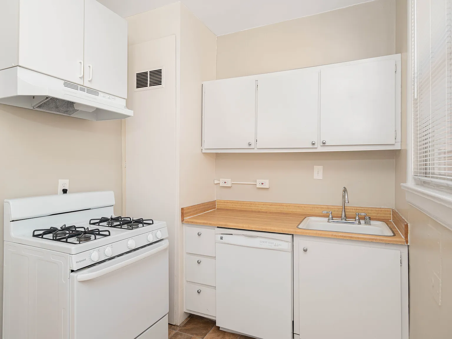 1 bed, 525 sqft, $1,505 — Photo 4