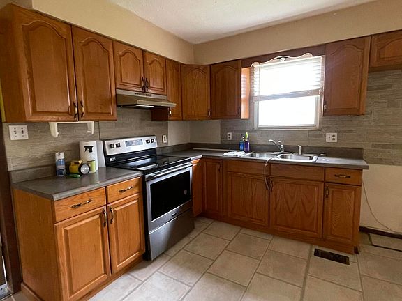 14th image of this home