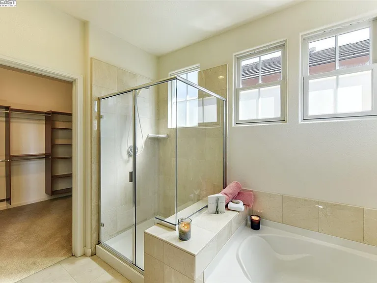 211 Kingfisher Ave — Photo 24
