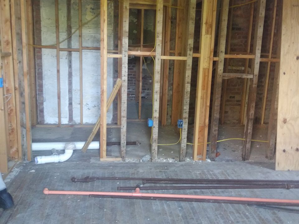 2nd image of 112 N Walnut St