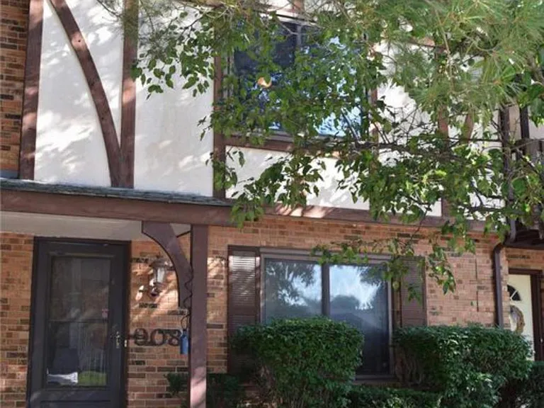 908 Maces Grove Rd — Photo 1
