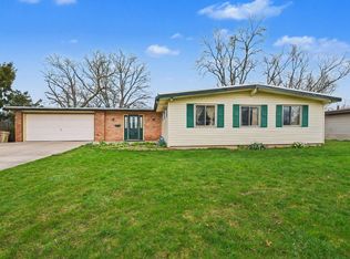 826 Whitehall Dr, South Bend, IN