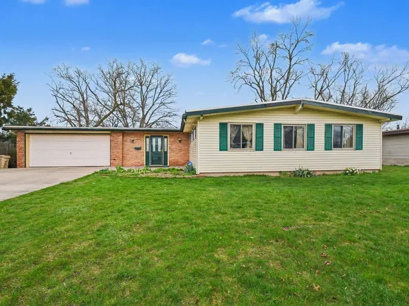 826 Whitehall Dr, South Bend, IN 46615