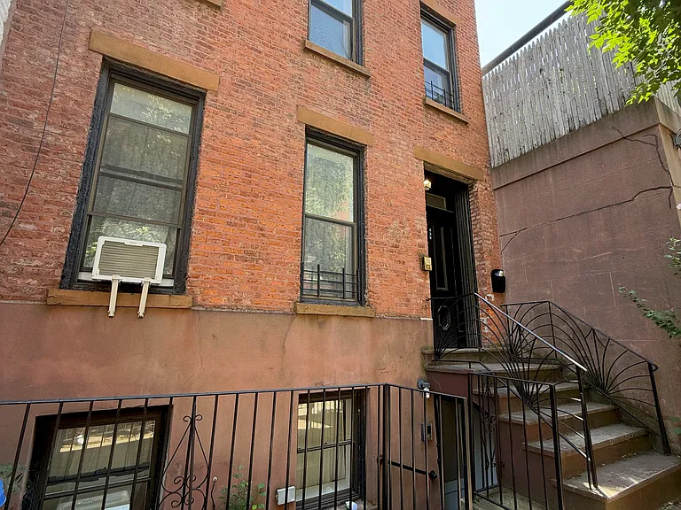 639 Henry St #2 — Photo 5