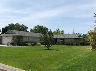 2203 S Chicago Ave, Nampa, ID 83686