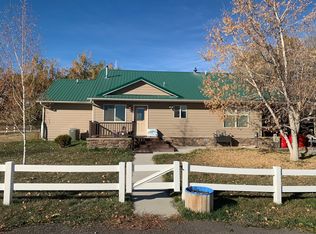 189 Plunkett Rd, Lander, WY 82520