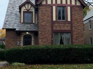 104 Wisner St, Park Ridge, IL 60068