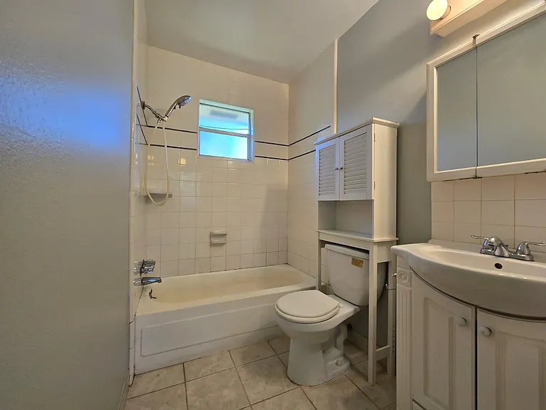 2527 Willowby Dr — Photo 16
