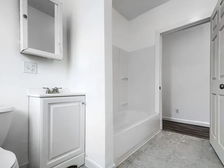 62-64 S Eureka Ave #62 — Photo 14