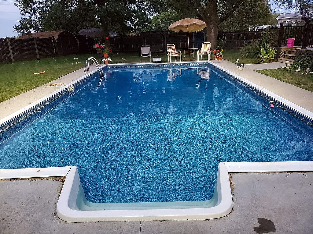 111 Hawthorn Ct, Arcola, IL 61910 Zillow