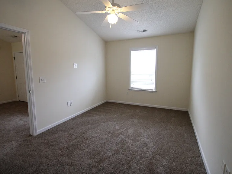 1258 Camellia Ct — Photo 9