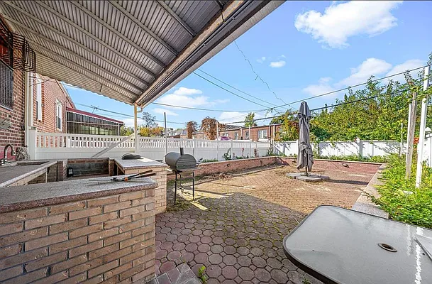 Sold by Lifestyle Realty | media 26