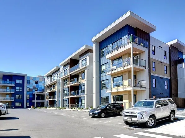 140 Jensen Ave W #313, Parksville, BC V9P 0H7