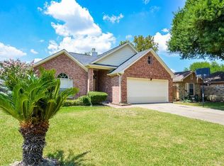 8234 Woodland Willows Dr, Houston, TX 77083
