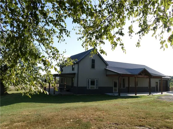 19164 258th Rd, Atchison, KS 66002
