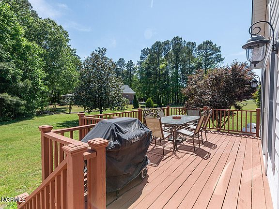5th image of 126 Riverwood Court