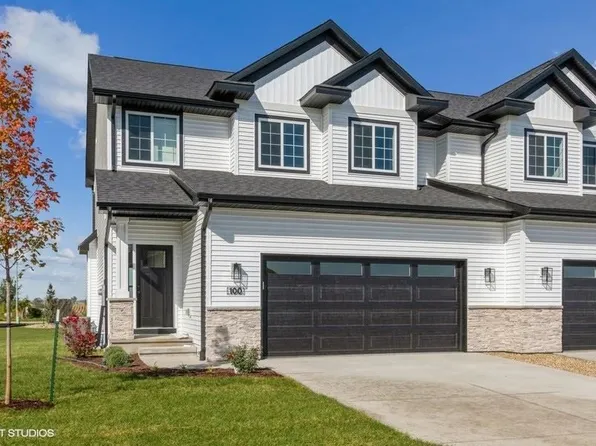 100 Dogwood Ln, Tiffin, IA 52340