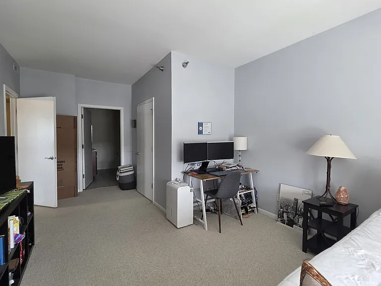100 N Hermitage Ave #708 — Photo 6
