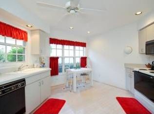616 5th Ave S, Naples, FL 34102