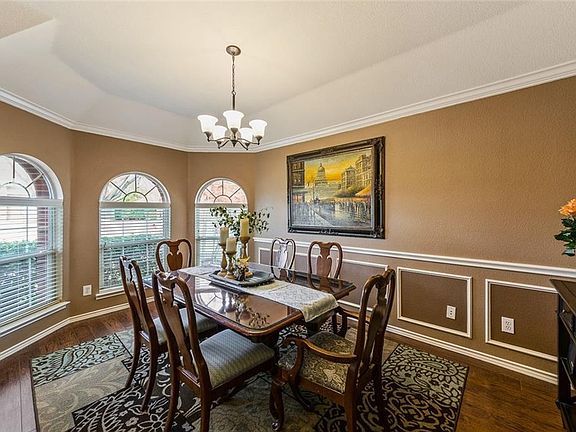 4th image of 1425 Tartan Dr