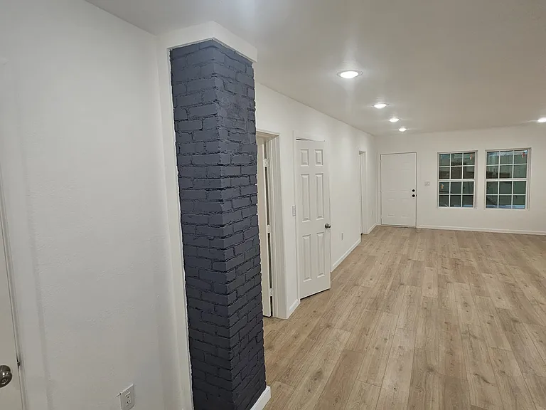 3802 Kynard St — Photo 7