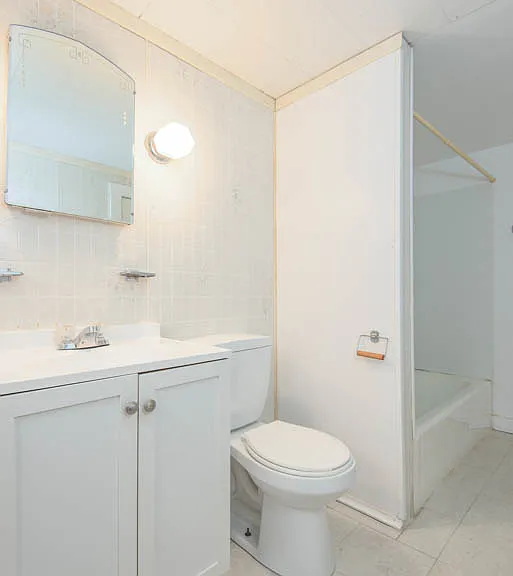 246 Grant St #UP — Photo 1
