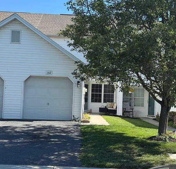 102 Partridge Cir — Photo 1