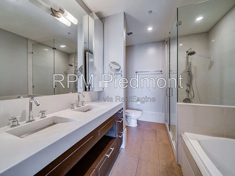 1820 Peachtree Rd #911 — Photo 4