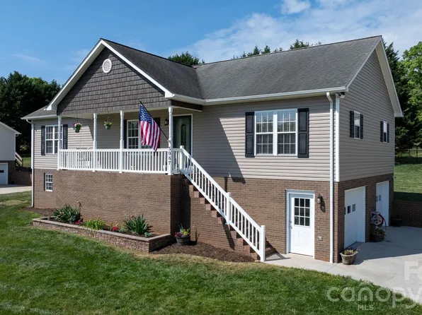 5087 S Oak Cir, Granite Falls, NC 28630