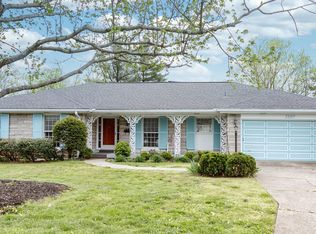 1127 Ridge Line Dr, Louisville, KY 40207