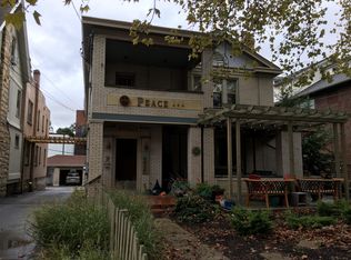 5825 Darlington Rd #B, Pittsburgh, PA 15217