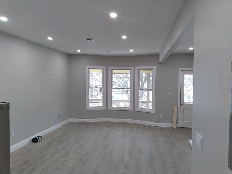 14 W Erie St — Photo 19