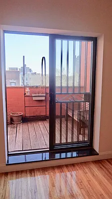 Rented by Grand & Co. | media 2