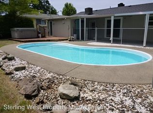 1120 Temple Dr, Central Pt, OR