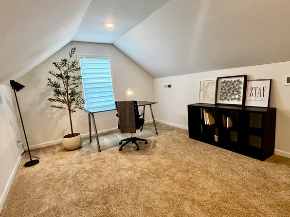 112 Pine Bluff Ct, Mount Holly, NC 28120