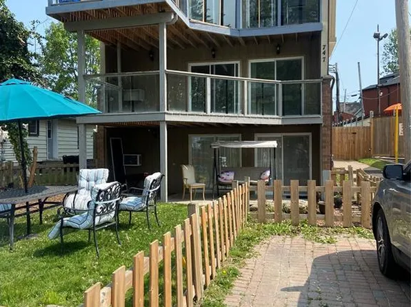 747 Chatham St E #2, Windsor, ON N9A 2X6