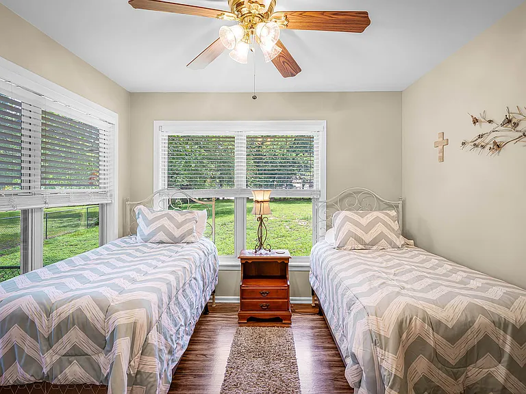 2052 Gruene Rd — Photo 31