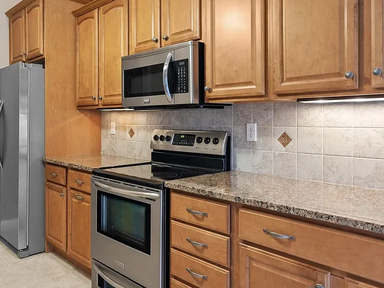 3332 Shrewsbury Dr — Photo 6