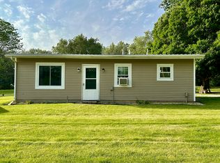 22633 Rainbow Bridge Rd, Lexington, IL 61753