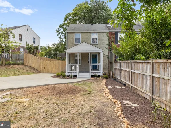 5840 Monticello Rd, Alexandria, VA 22303