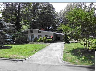 633 Stacy St, Raleigh, NC 27607