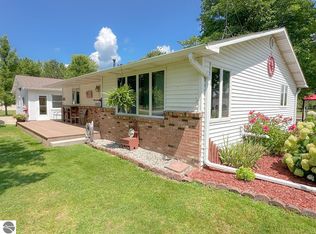 4202 N Alamando Rd, Coleman, MI 48618