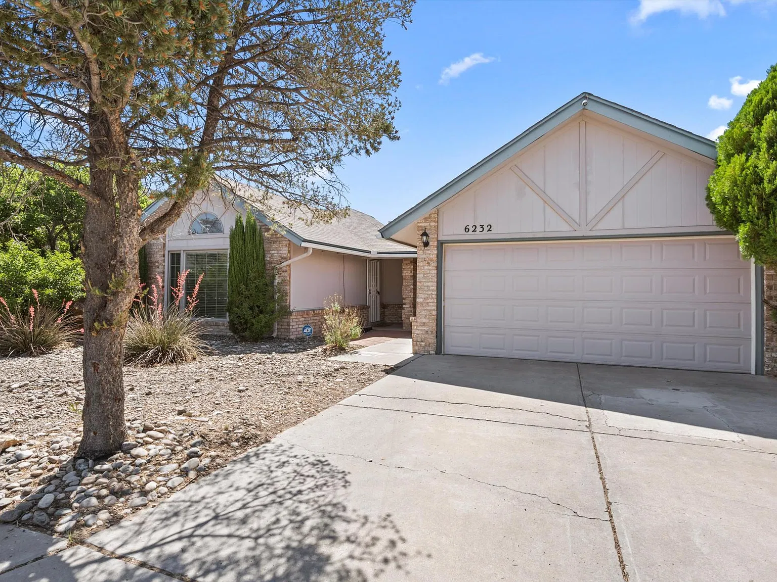 3 bed, 1742 sqft, $2,650 — Photo 4