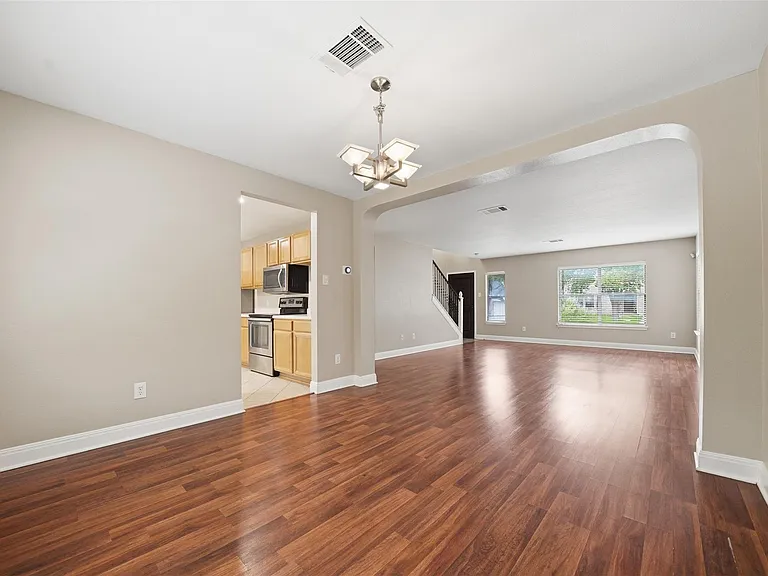 1304 Irene Dr — Photo 18