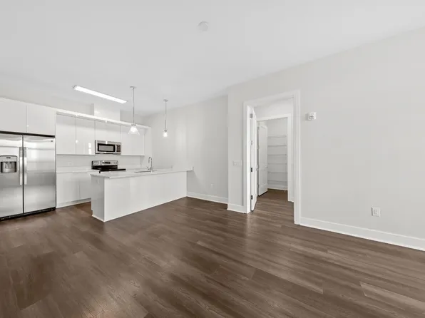 121 34th Street image 96 of 213