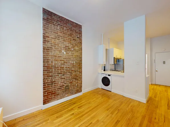 523 East 83rd Street image 1 of 12