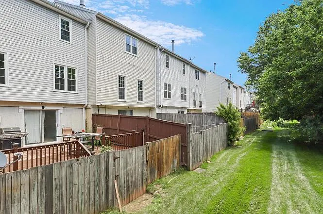 4 bed, 2068 sqft, $2,990 — Photo 3