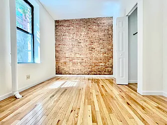 Rented by HOLTON REAL ESTATE INC.