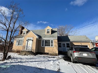 39 McKinley Ave, Lowell, MA, 01851